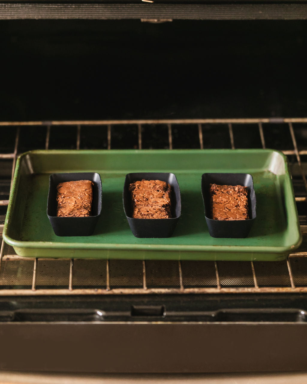 Silicone Baking Cups | Matte Black | Mini Loaf